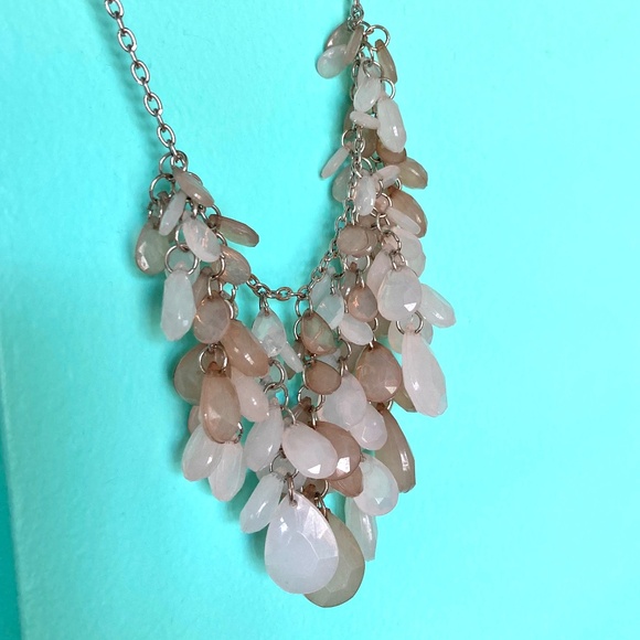 Women’s pale purple and fun cha cha style necklace with teardrop shaped beads - Picture 6 of 7